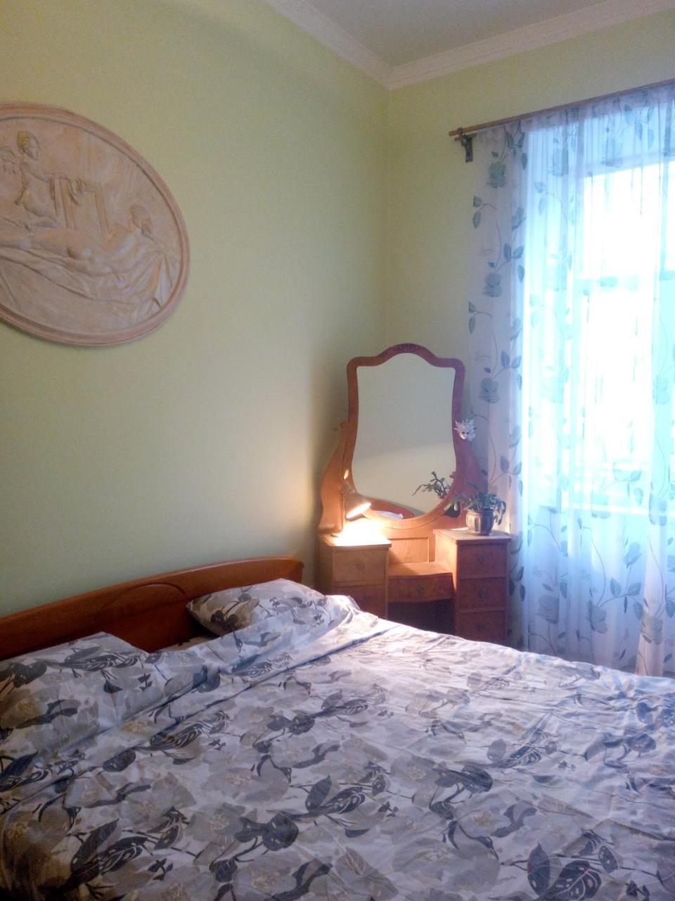 Apartmán Flat On Sheptytskykh Lvov Exteriér fotografie