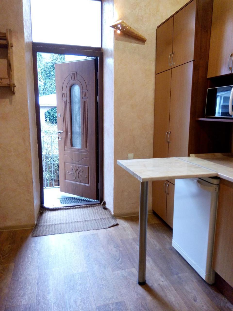 Apartmán Flat On Sheptytskykh Lvov Exteriér fotografie