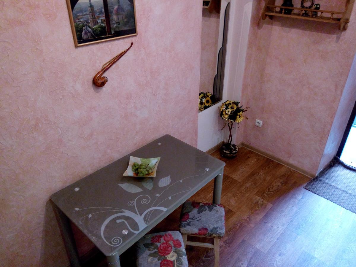 Apartmán Flat On Sheptytskykh Lvov Exteriér fotografie